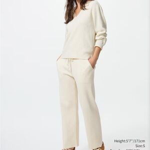 Uniqlo Women's Cream Sweat Set